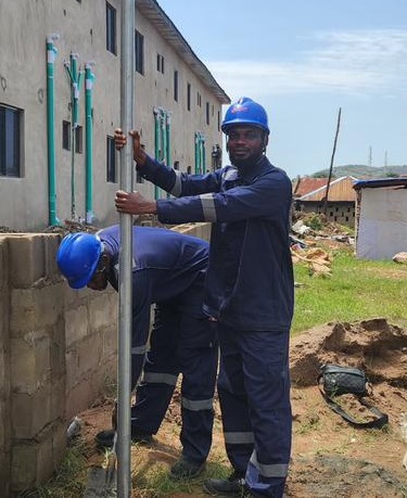 starlink engineers on site